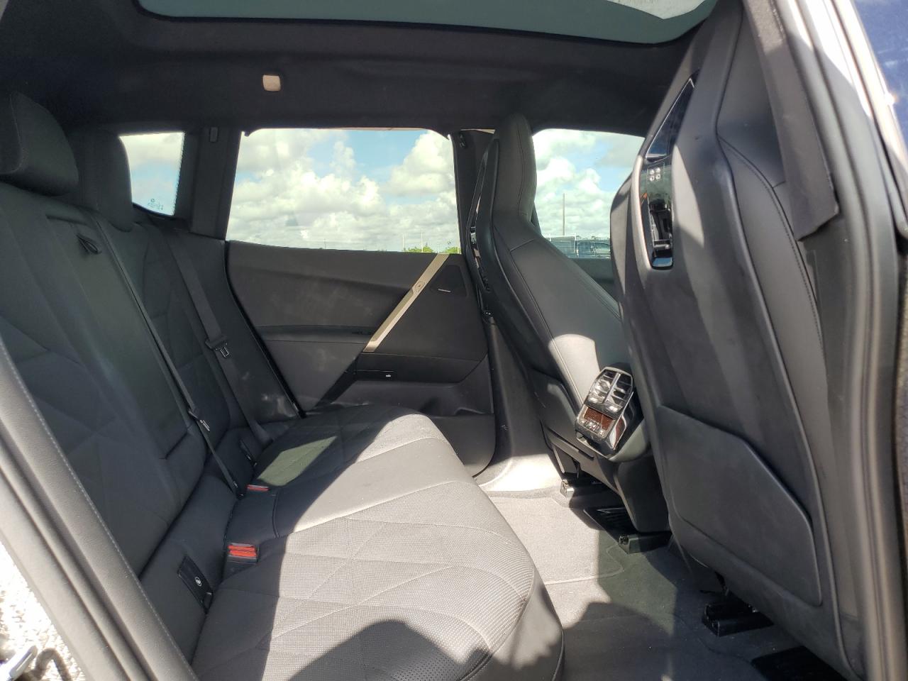 2023 BMW Ix xDrive50 VIN: WB523CF06PCM84978 Lot: 83930225