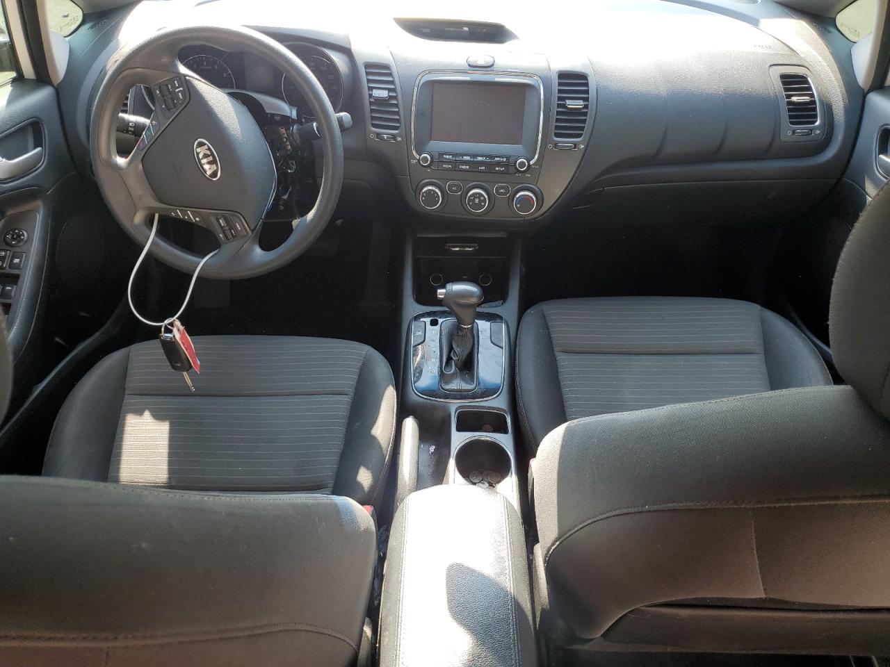 2018 Kia Forte Lx VIN: 3KPFL4A73JE225400 Lot: 63201225