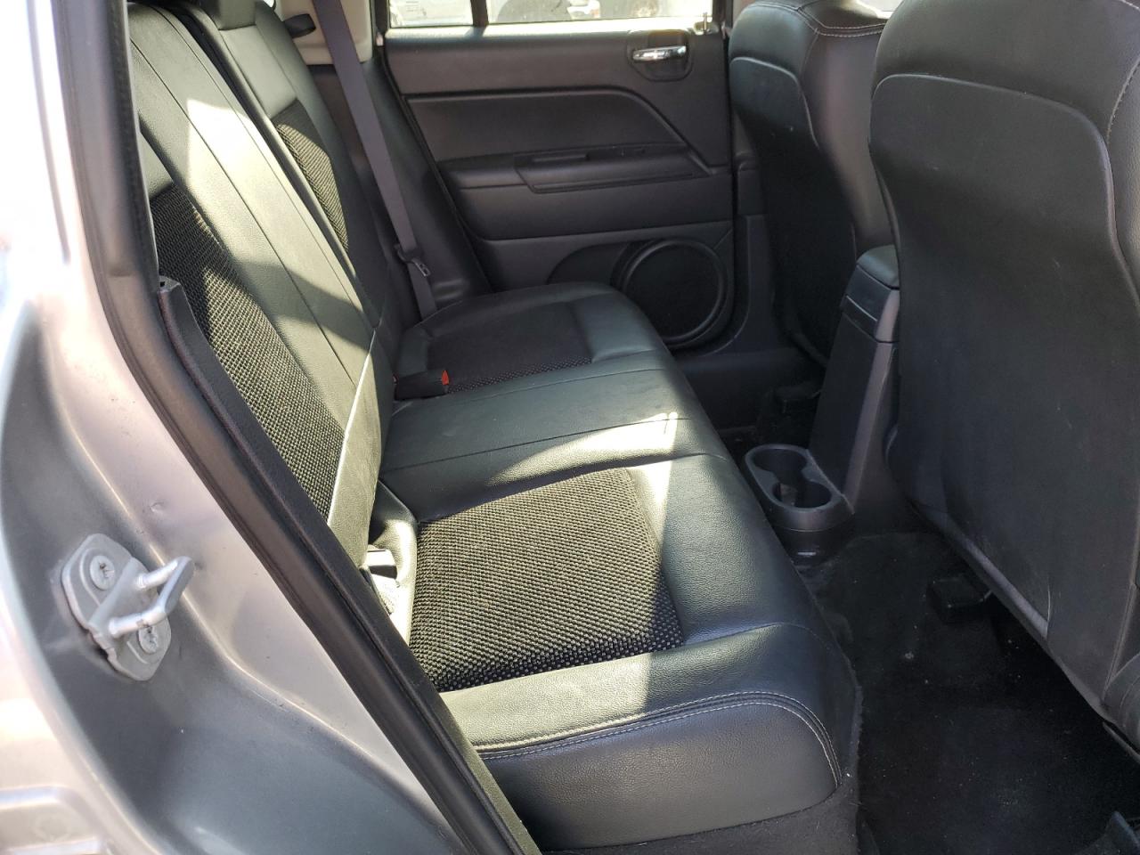 2016 Jeep Compass Sport VIN: 1C4NJCBA5GD677977 Lot: 81125715