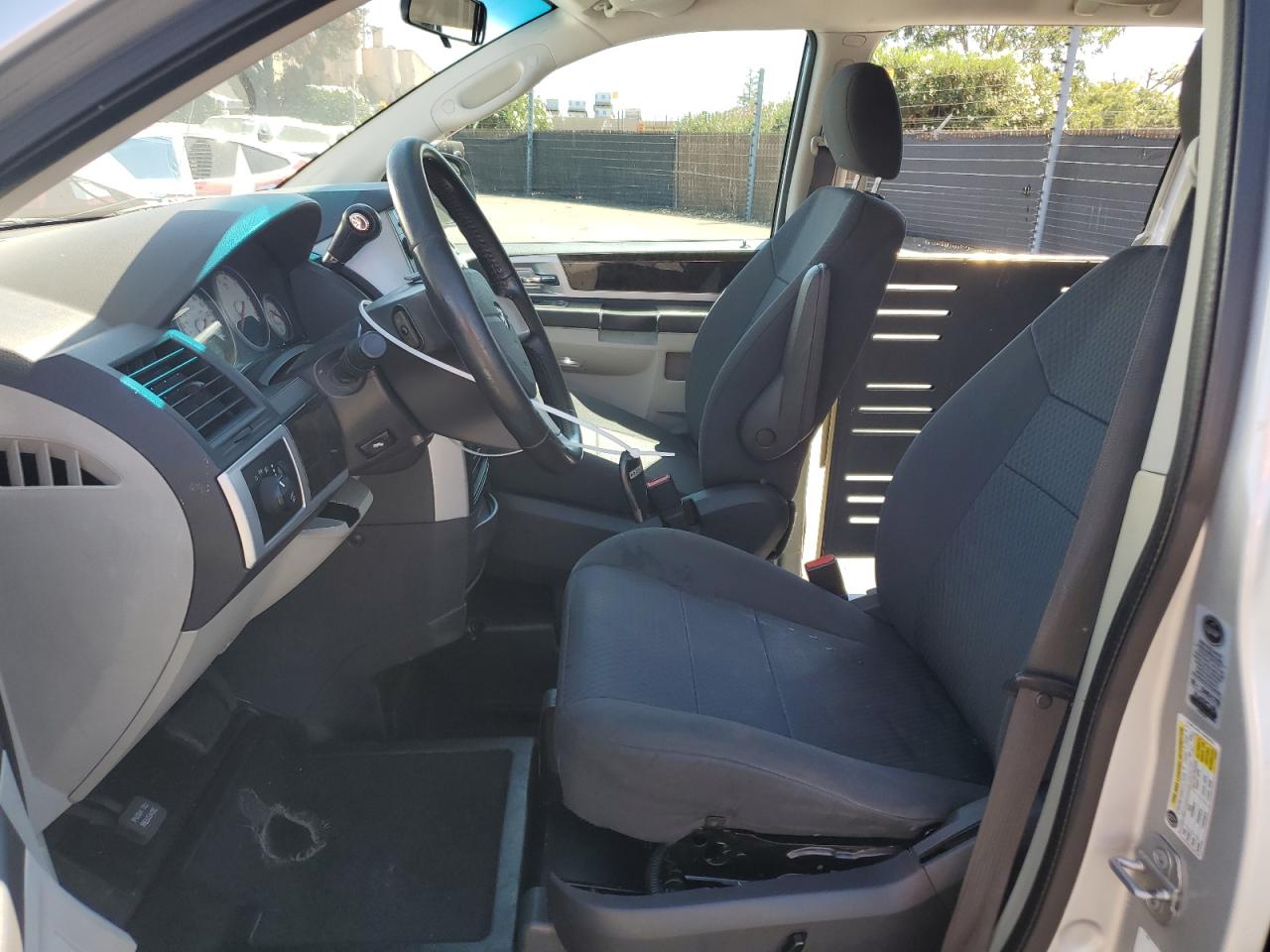 2010 Dodge Grand Caravan Sxt VIN: 2D4RN5D10AR130721 Lot: 80635825