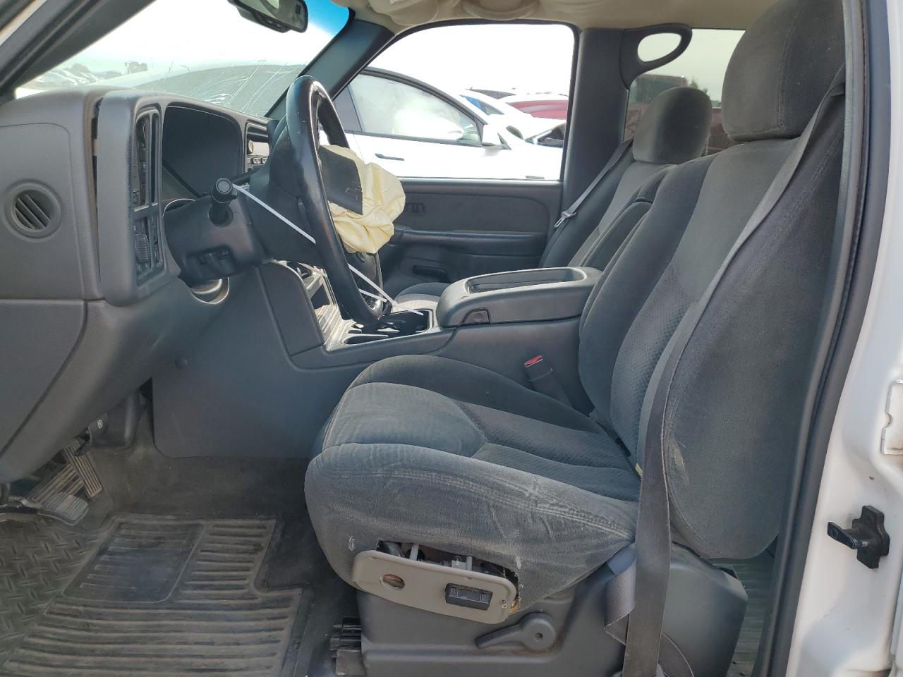 2003 Chevrolet Silverado K1500 Heavy Duty VIN: 1GCGK13U93F209641 Lot: 81863735