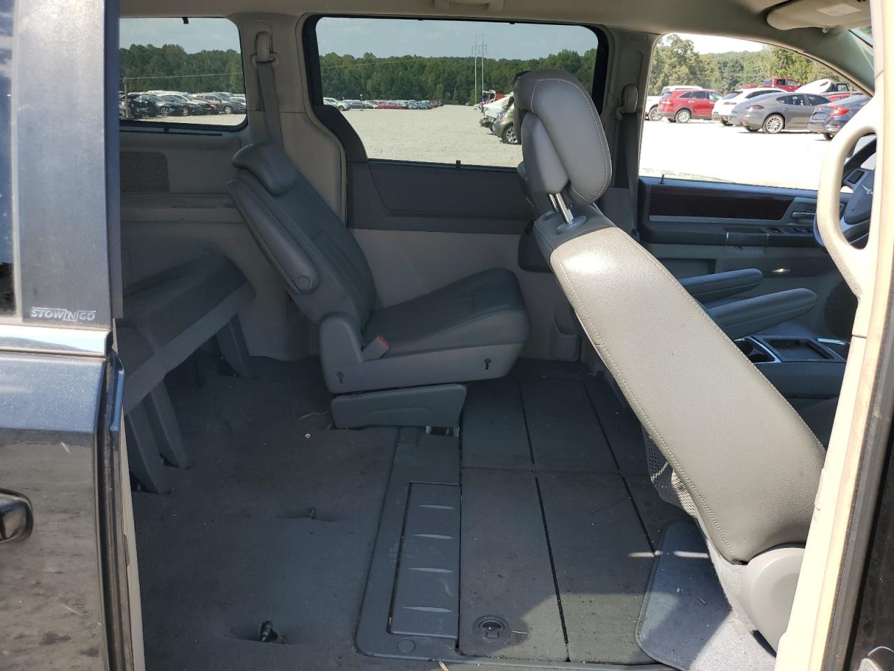 2010 Chrysler Town & Country Touring VIN: 2A4RR5D10AR450956 Lot: 80885355