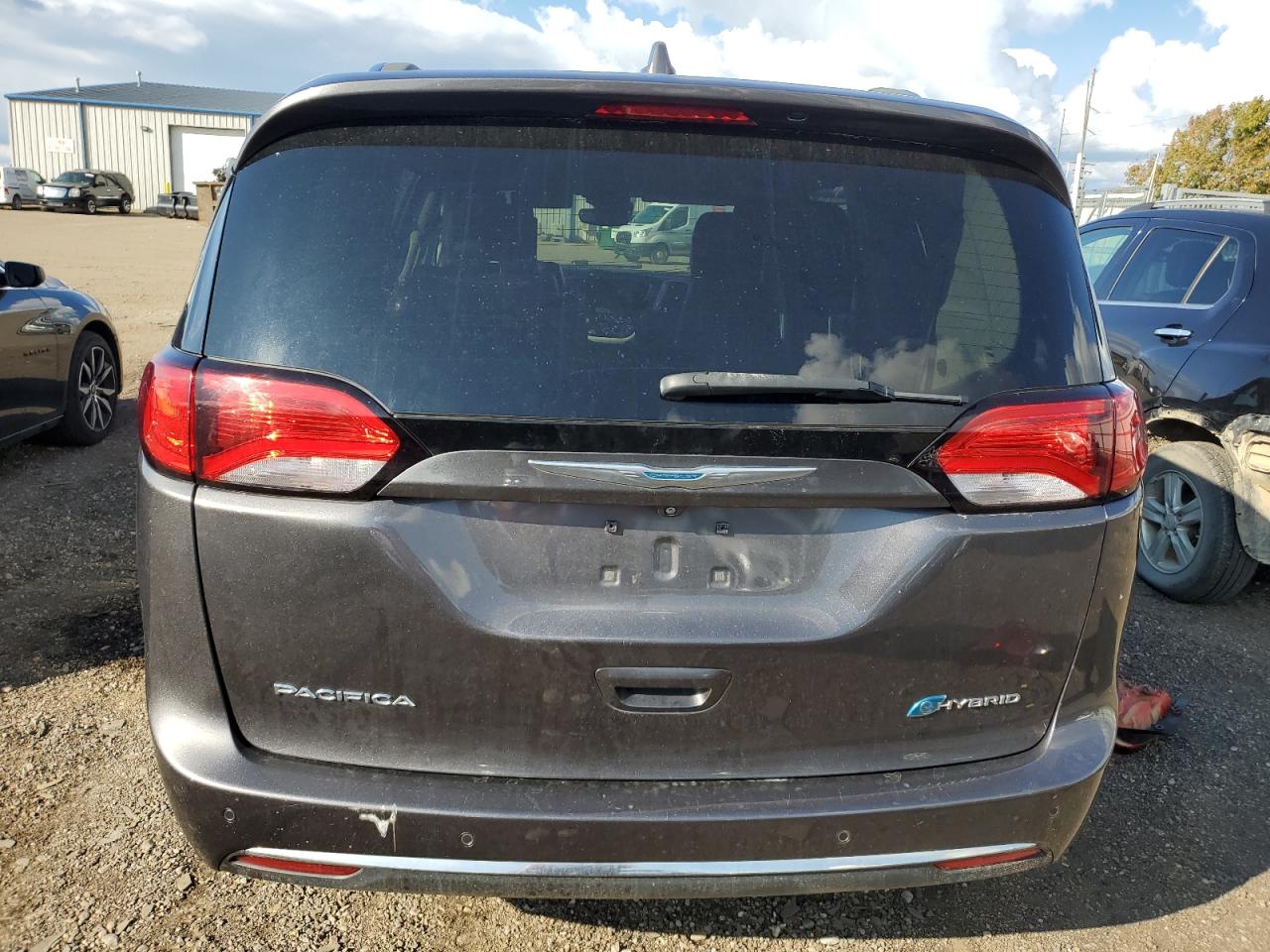 2018 Chrysler Pacifica Hybrid Limited VIN: 2C4RC1N76JR212841 Lot: 84407225