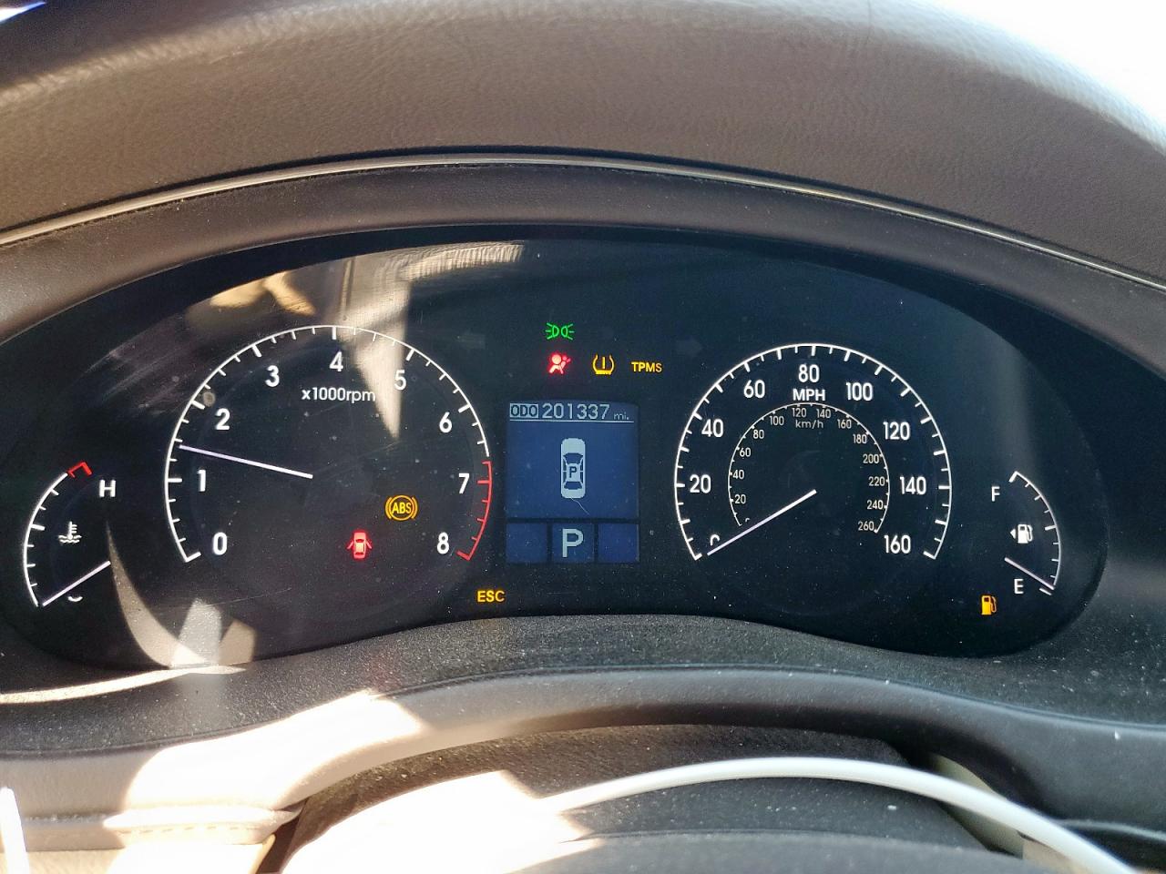 2009 Hyundai Genesis 3.8L VIN: KMHGC46E89U068998 Lot: 81590315