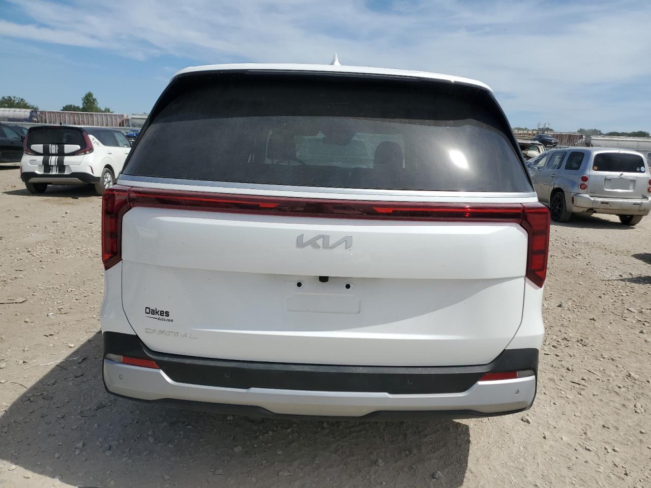 2025 Kia Carnival Lx VIN: KNDNB5K3XS6460450 Lot: 69999235