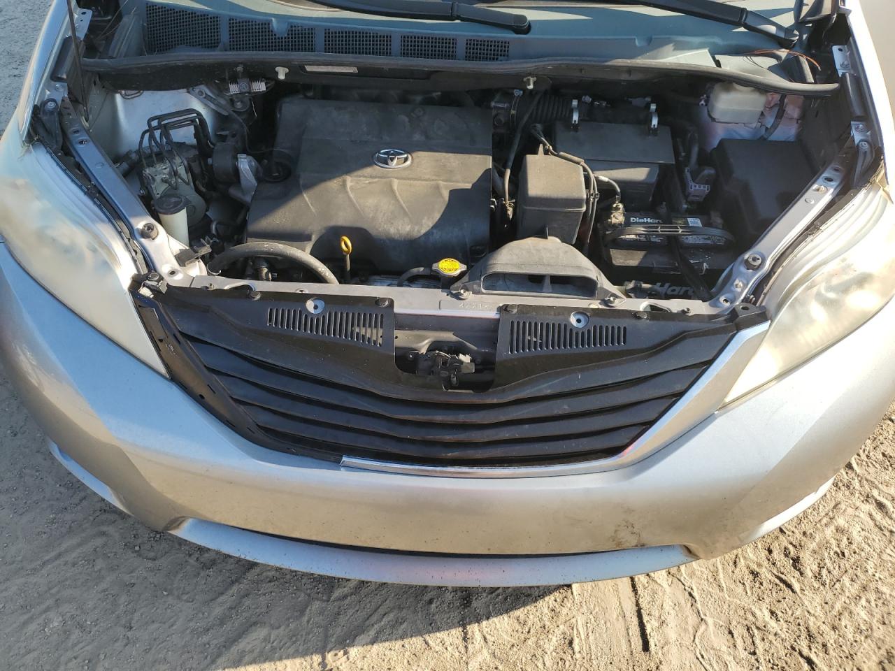 2012 Toyota Sienna Le VIN: 5TDKK3DC9CS255921 Lot: 81552965