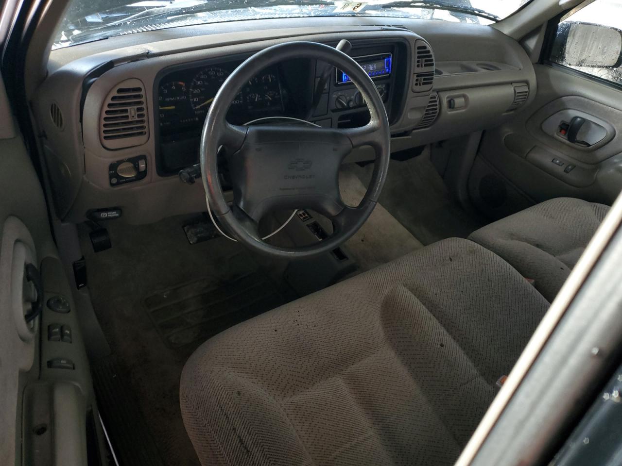 1995 Chevrolet Gmt-400 K1500 VIN: 1GCEK14K0SZ239192 Lot: 83813145