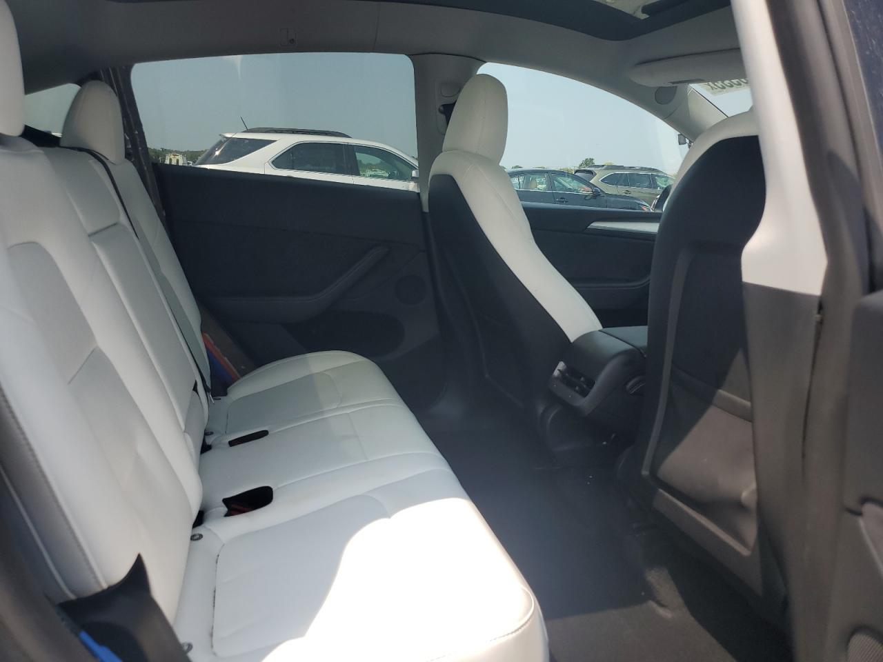 2023 Tesla Model Y VIN: 7SAYGDEE9PA163137 Lot: 71648535