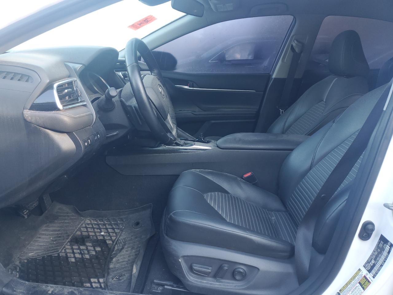 2018 Toyota Camry L VIN: 4T1B11HK8JU031455 Lot: 67134705