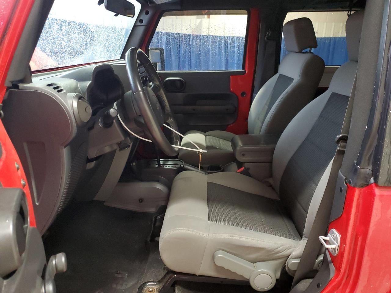 2009 Jeep Wrangler X VIN: 1J4FA24109L733404 Lot: 82075825