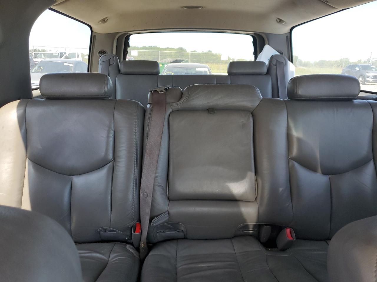 2003 Chevrolet Suburban K1500 VIN: 3GNFK16Z03G322807 Lot: 71780465