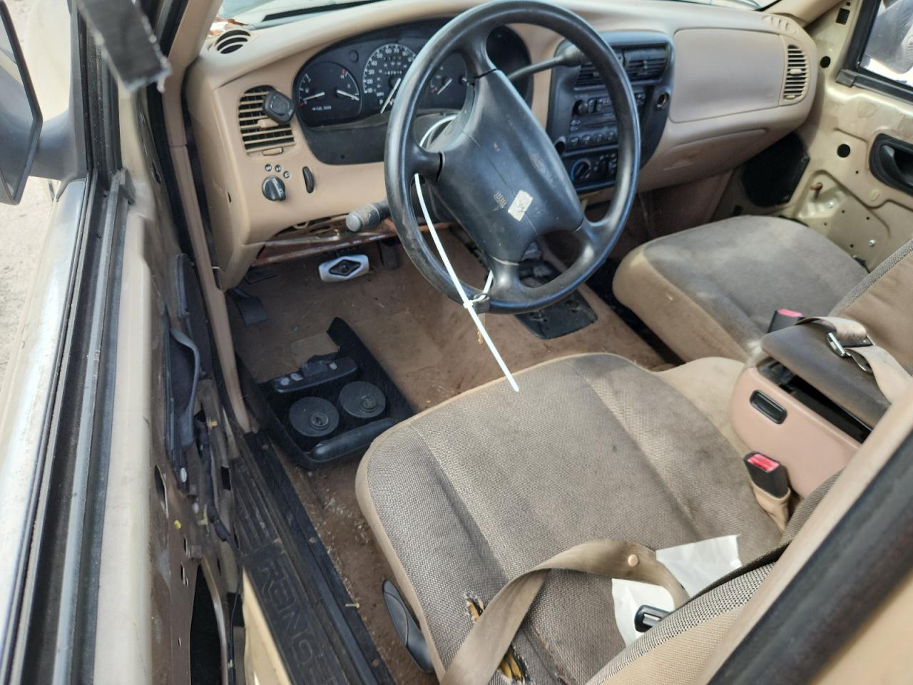 2000 Ford Ranger VIN: 1FTYR10C8YPB24299 Lot: 83975925