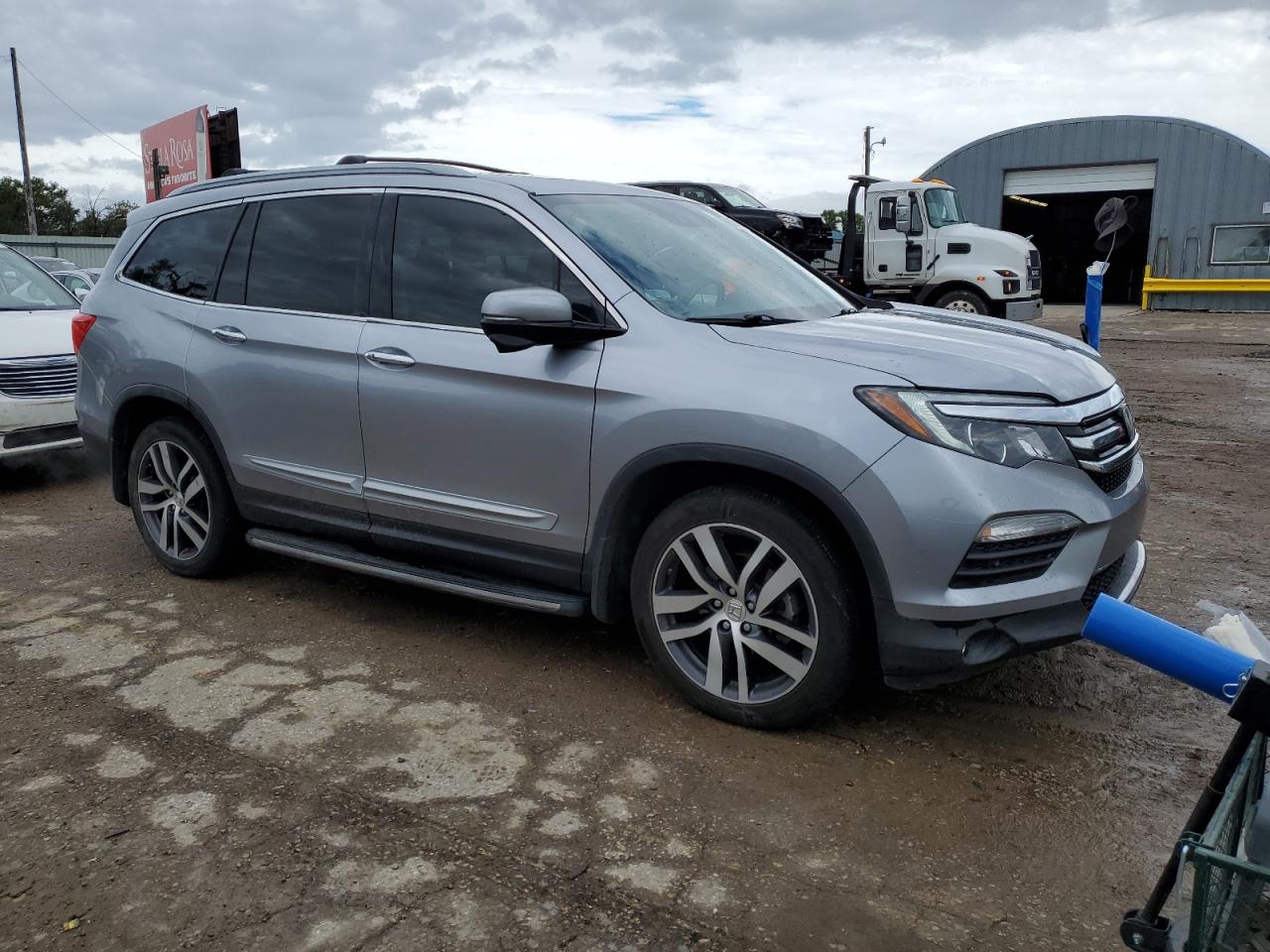 2016 Honda Pilot Touring VIN: 5FNYF5H9XGB048084 Lot: 81235935
