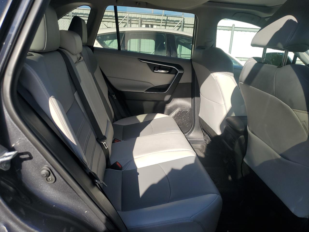 2020 Toyota Rav4 Xle Premium VIN: 2T3A1RFV4LW091427 Lot: 80983675