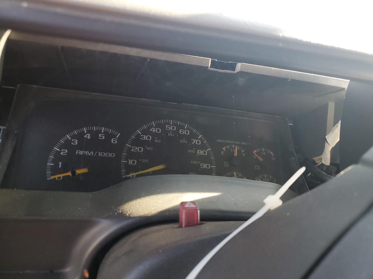 1999 Chevrolet Suburban K1500 VIN: 3GNFK16R6XG236729 Lot: 71226015