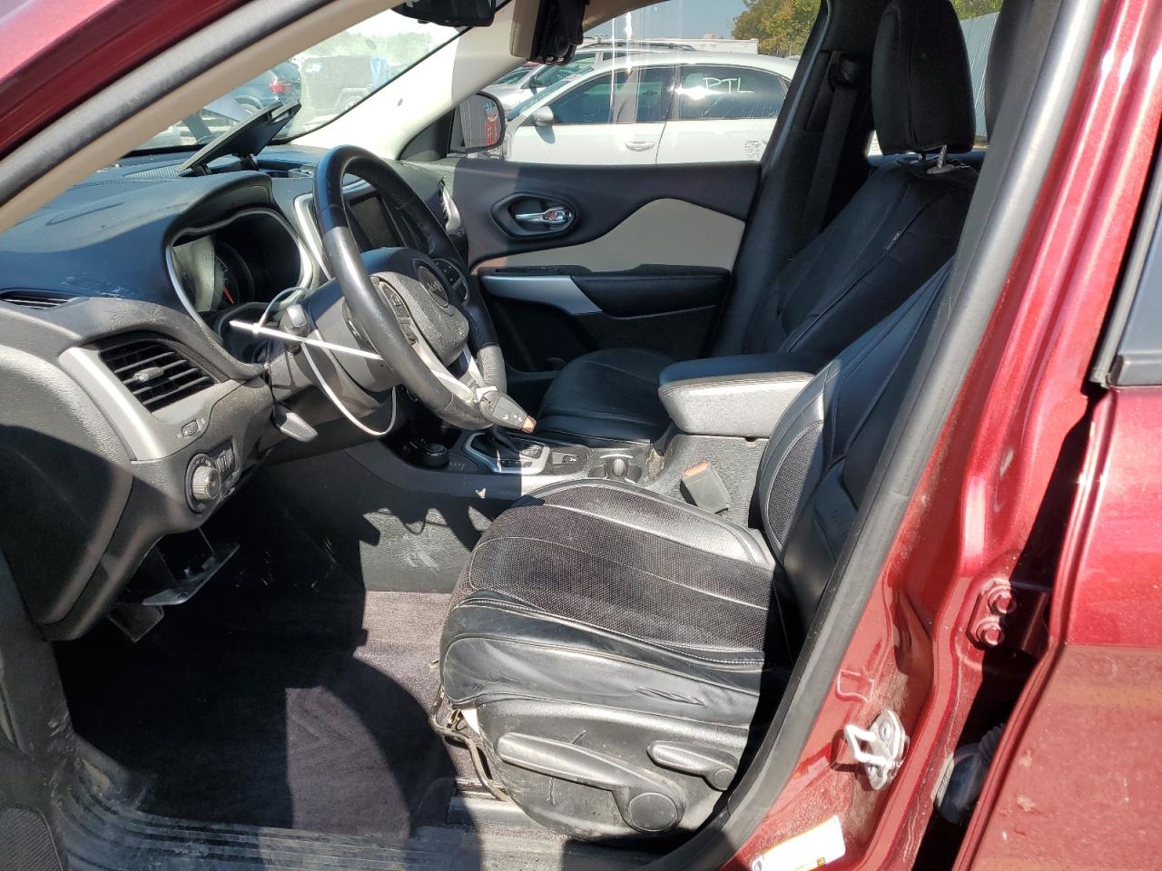 2018 Jeep Cherokee Latitude VIN: 1C4PJMCB3JD617726 Lot: 81002085