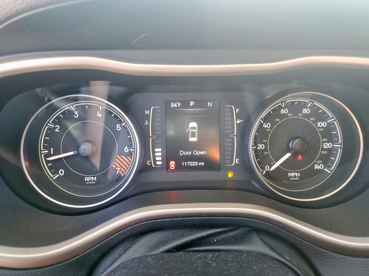 2014 Jeep Cherokee Latitude VIN: 1C4PJLCB0EW298998 Lot: 81216525