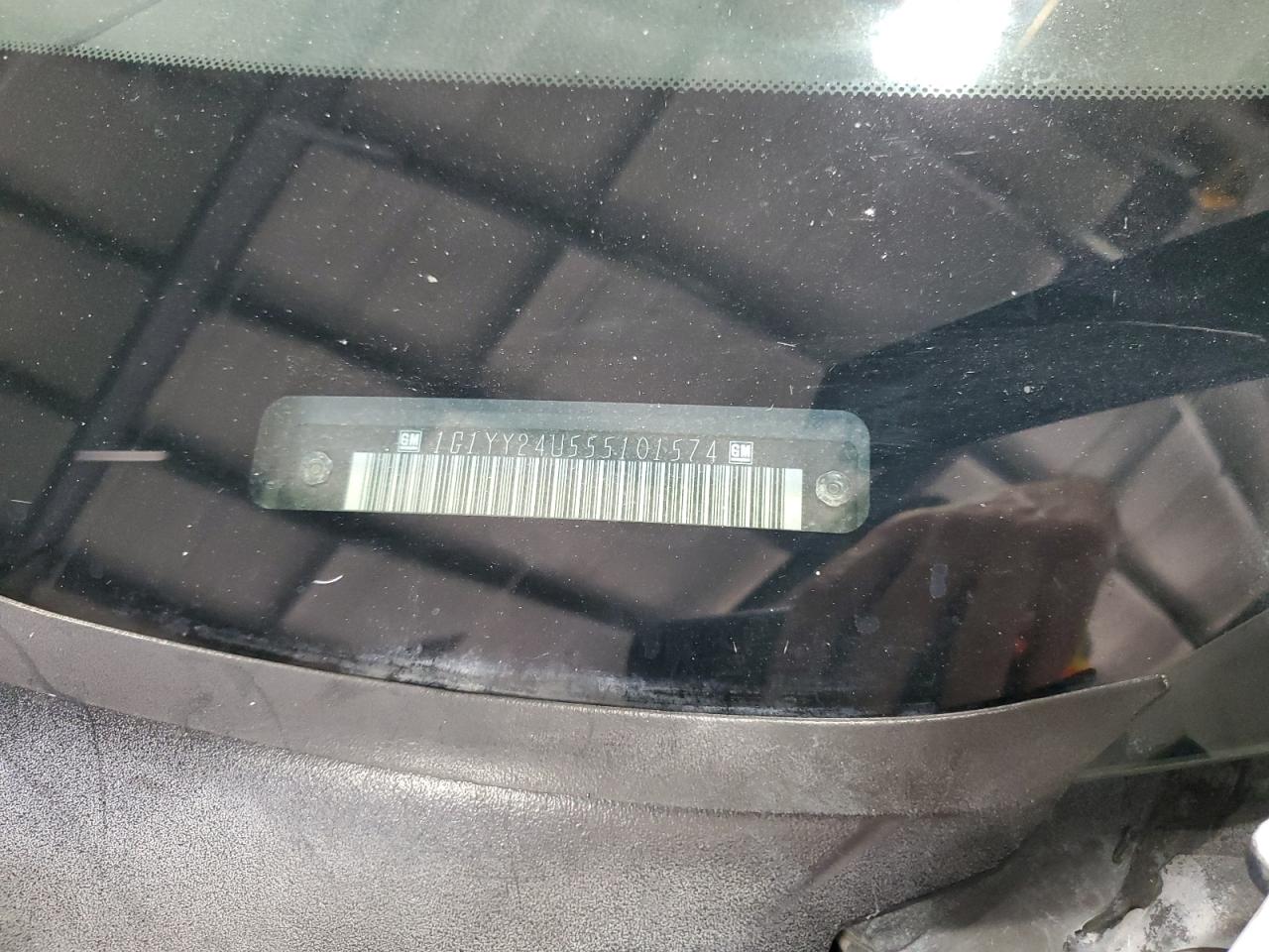 2005 Chevrolet Corvette VIN: 1G1YY24U555101574 Lot: 84629005
