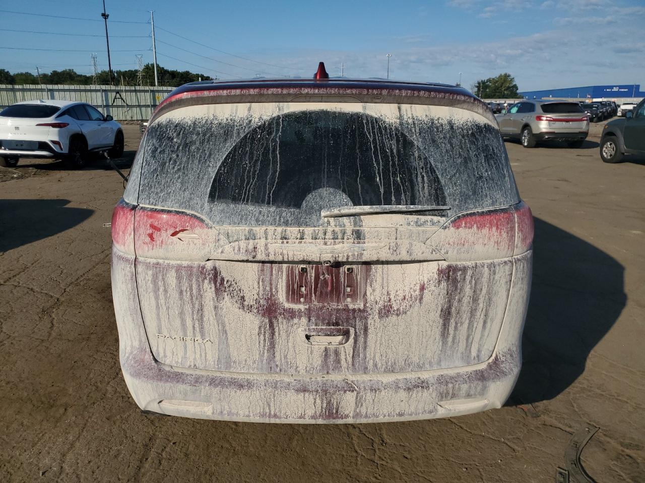 2017 Chrysler Pacifica Touring VIN: 2C4RC1DGXHR521479 Lot: 70912895