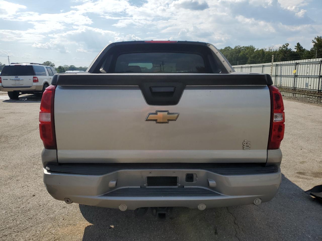 2008 Chevrolet Avalanche K1500 VIN: 3GNFK12368G230092 Lot: 80815495