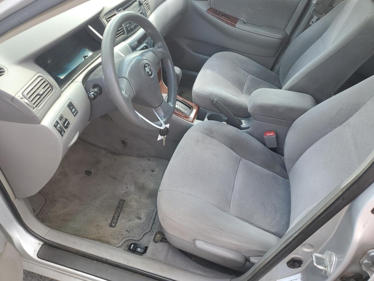 2005 Toyota Corolla Ce VIN: 1NXBR32E45Z353880 Lot: 80572005