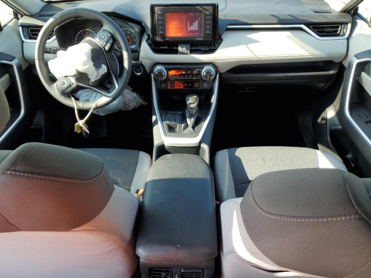 2022 Toyota Rav4 Xle VIN: 2T3P1RFV9NW255722 Lot: 70765075