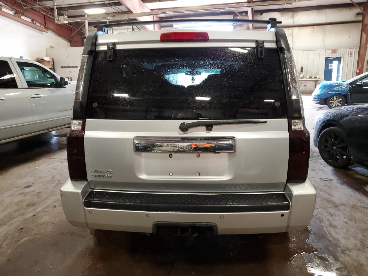 2006 Jeep Commander Limited VIN: 1J8HG58N06C181077 Lot: 70541035