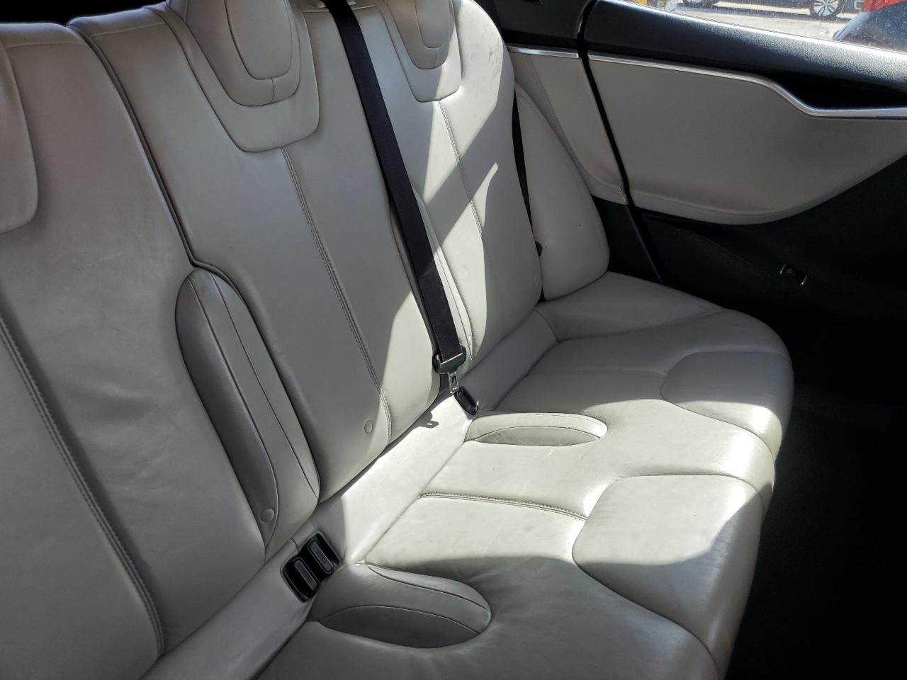 2013 Tesla Model S VIN: 5YJSA1CG1DFP18328 Lot: 71079065