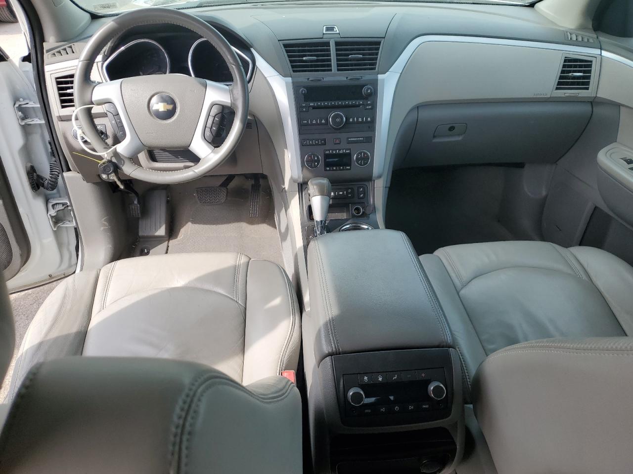 2010 Chevrolet Traverse Lt VIN: 1GNLVGED8AS122086 Lot: 84198465