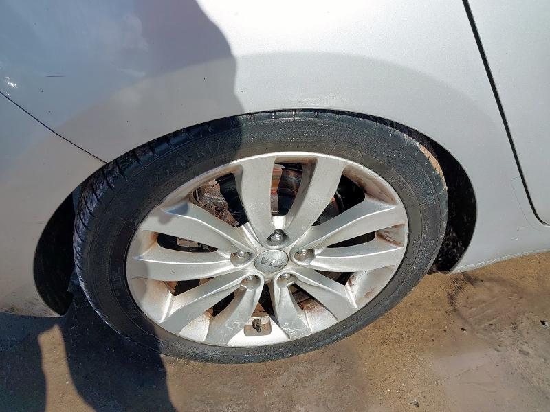 2016 KIA CARENS 3