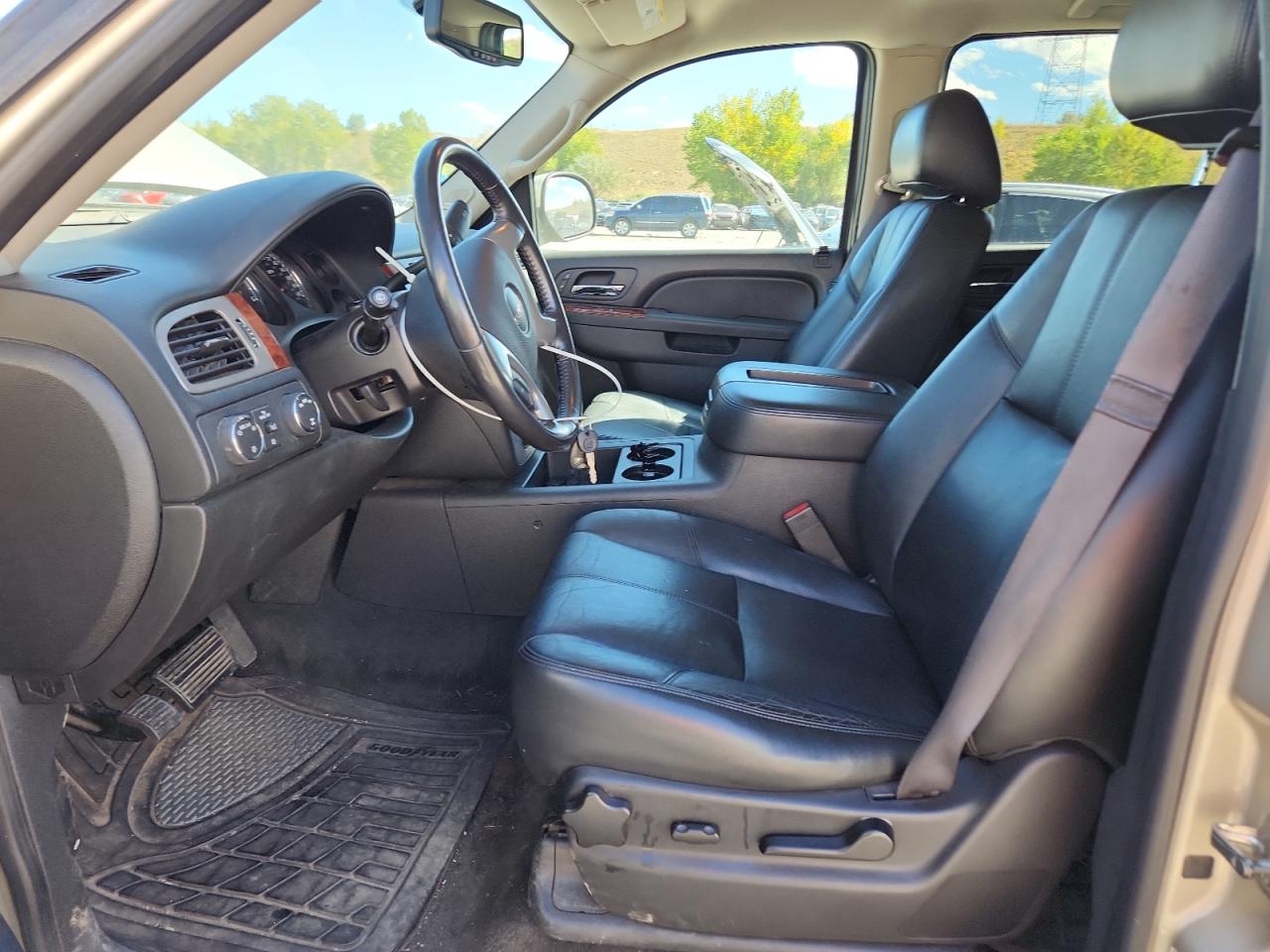 2013 GMC Yukon Xl K1500 Slt VIN: 1GKS2KE74DR219411 Lot: 84421365