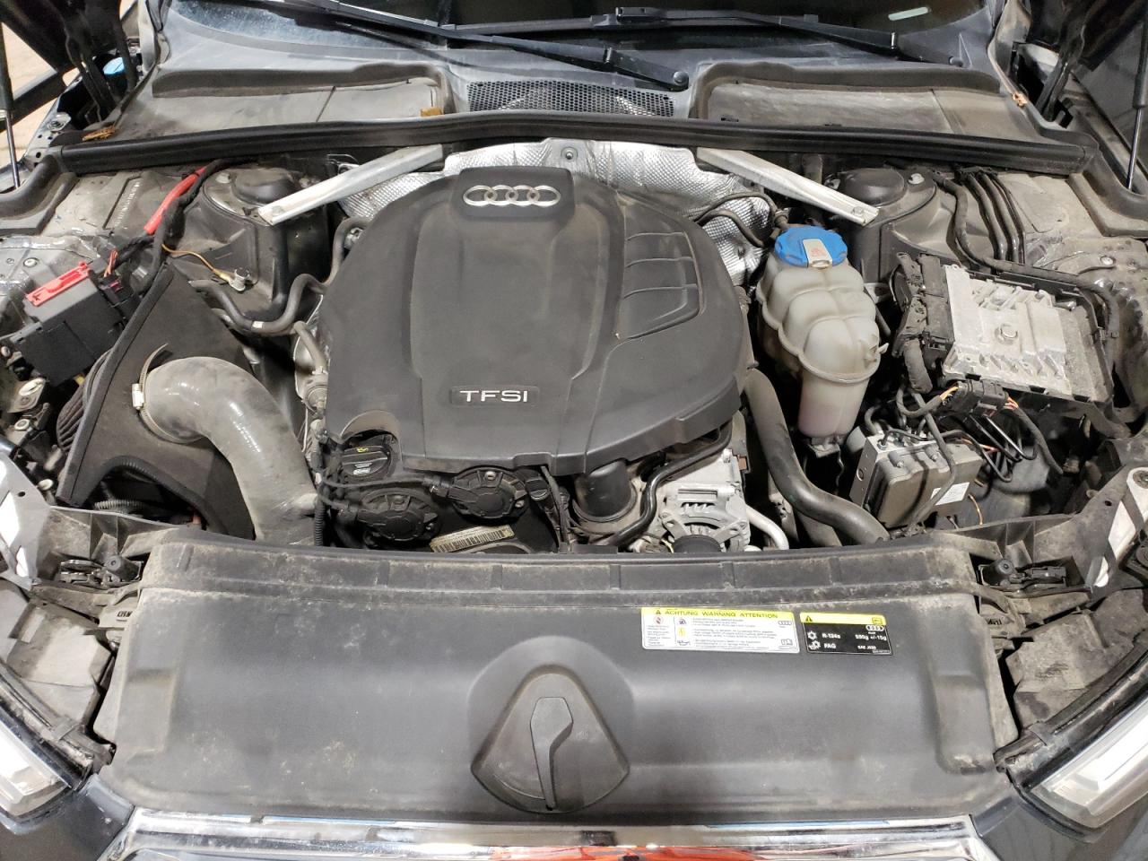 2017 Audi A4 Premium Plus VIN: WAUENAF49HN027040 Lot: 82123695