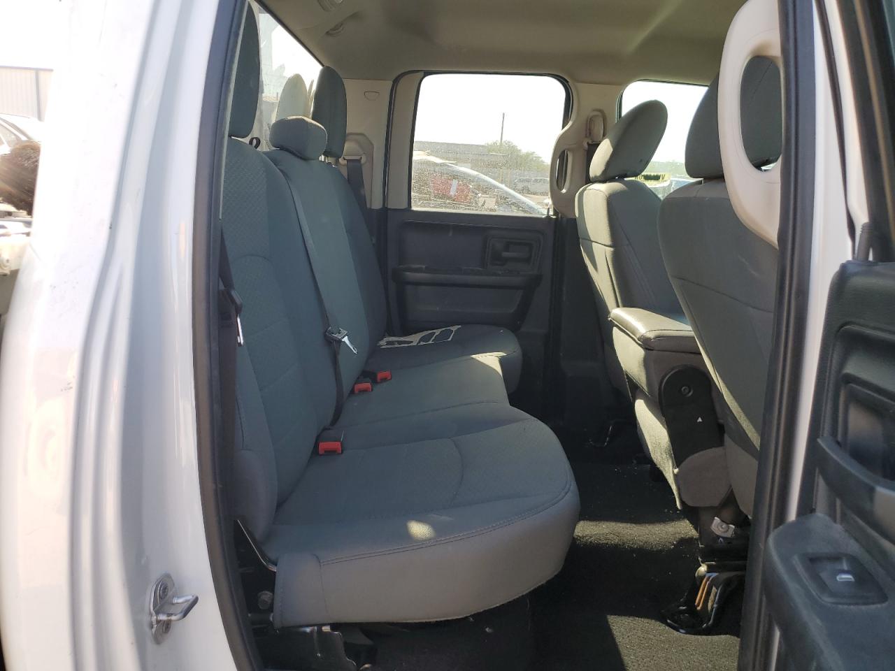 2018 Ram 1500 St VIN: 1C6RR6FTXJS133279 Lot: 81083455