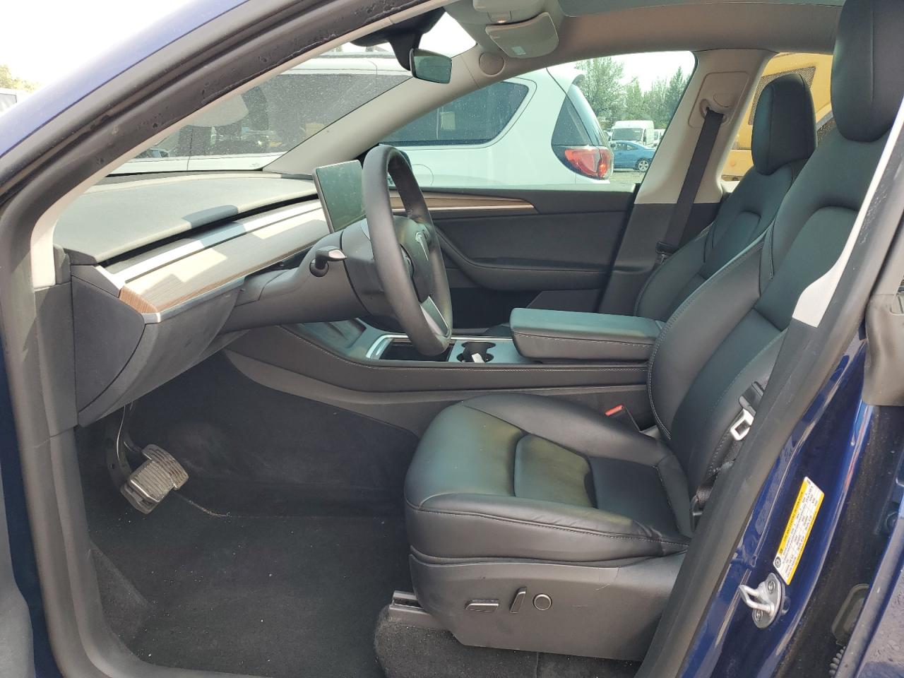 2023 Tesla Model Y VIN: 7SAYGDEE4PF828061 Lot: 71713995