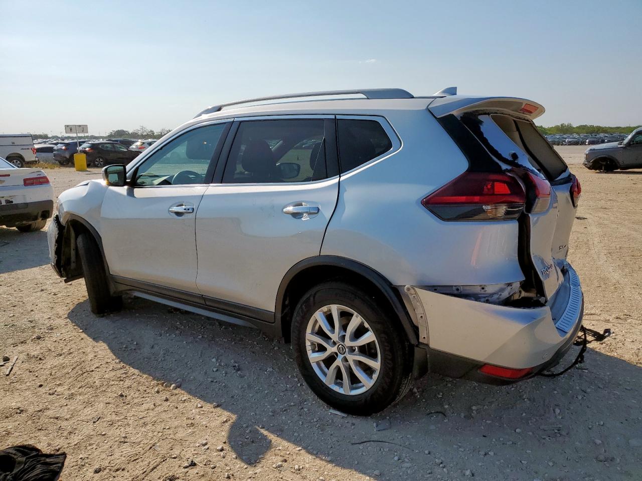 2019 Nissan Rogue S 5N1AT2MTXKC768562 photo #3