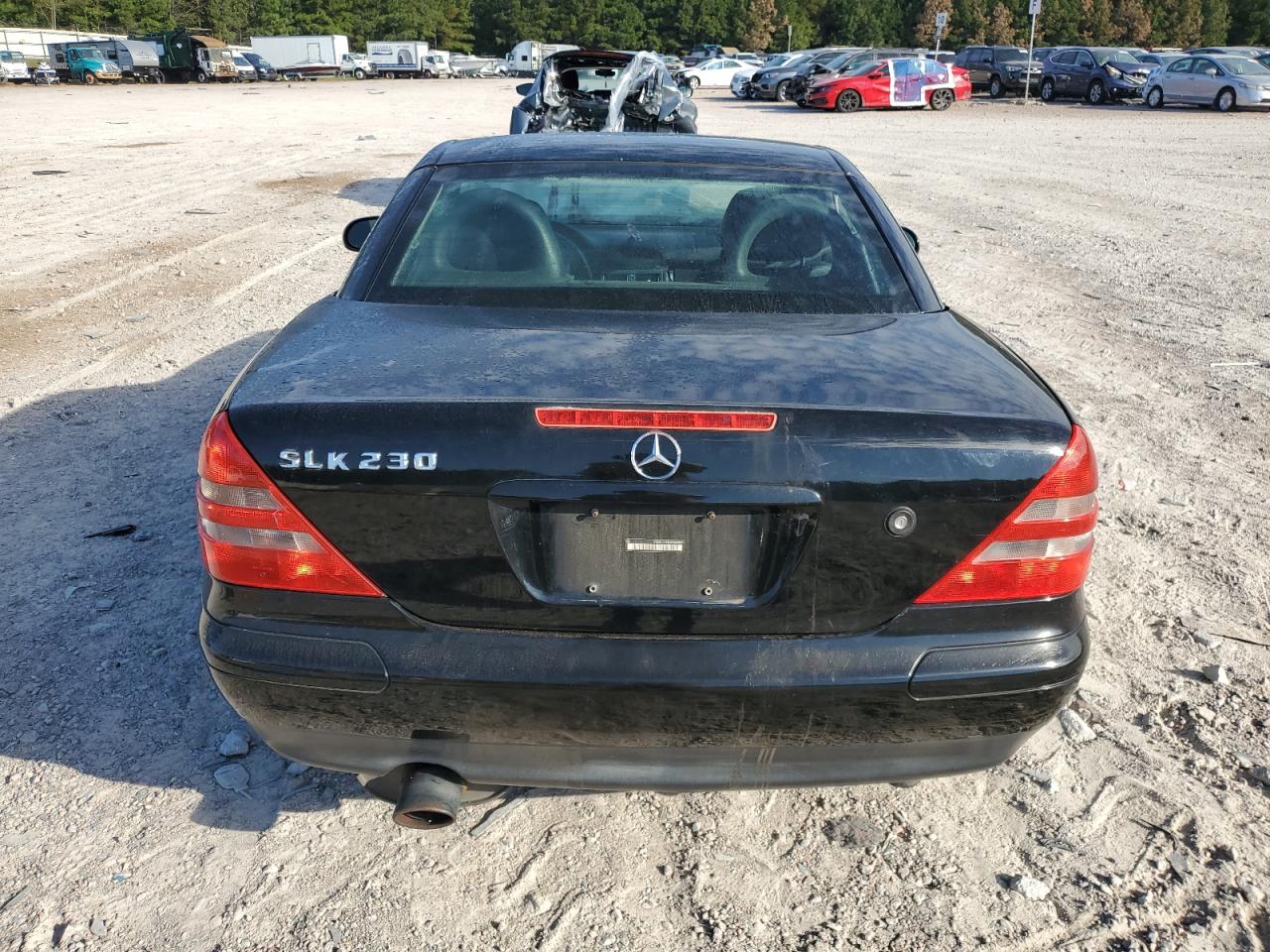 1998 Mercedes-Benz Slk 230 Kompressor VIN: WDBKK47F6WF003686 Lot: 71128885