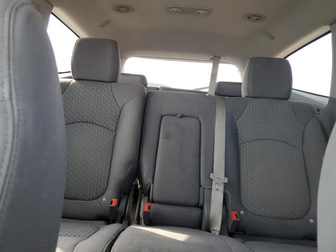 2011 Chevrolet Traverse Ls VIN: 1GNKRFED5BJ156018 Lot: 71911335