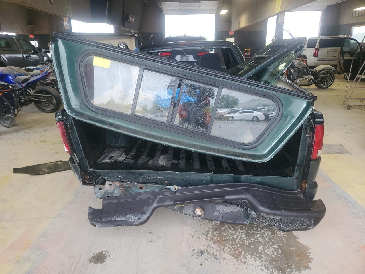 2002 GMC Sonoma VIN: 1GTCS19W728100833 Lot: 81570185