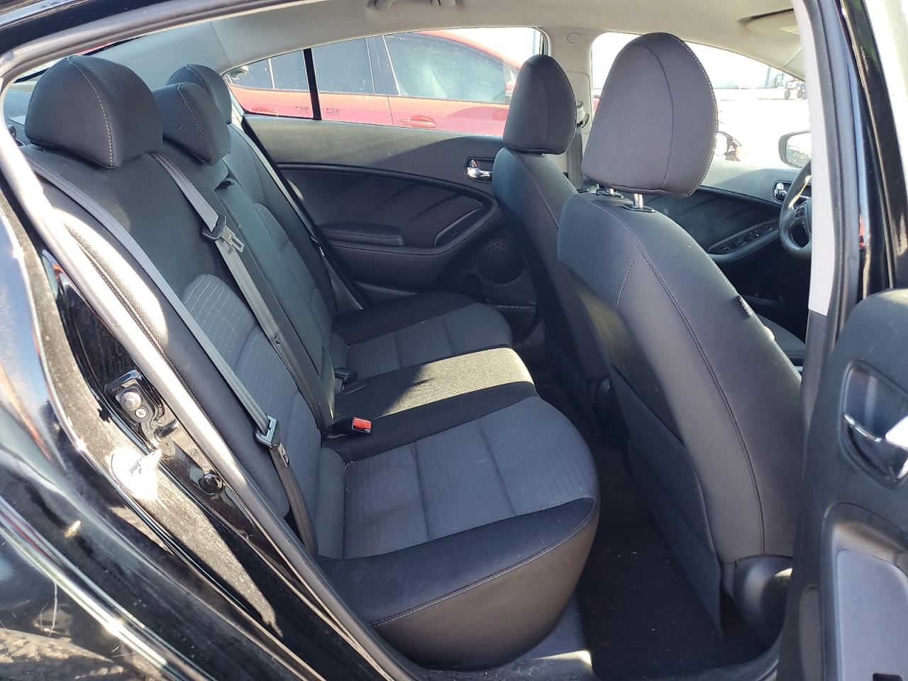 2015 Kia Forte Lx VIN: KNAFX4A63F5328618 Lot: 82119075