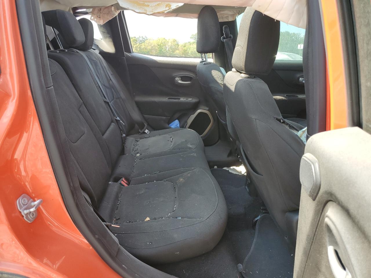 2015 Jeep Renegade Latitude VIN: ZACCJABT8FPC02059 Lot: 81007215