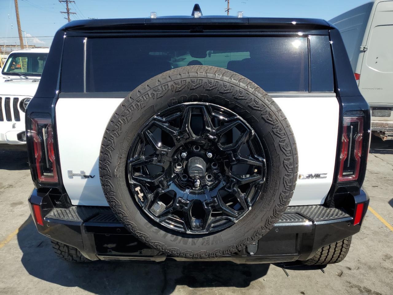 2025 GMC Hummer Suv 2X VIN: 1GKT0NDE2SU115926 Lot: 80920765