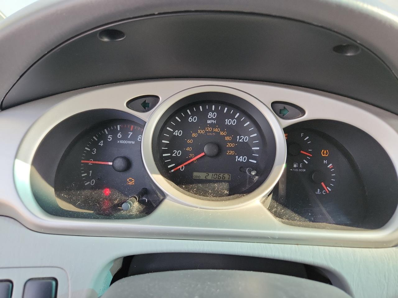 2005 Toyota Highlander VIN: JTEDD21A450121156 Lot: 80717905