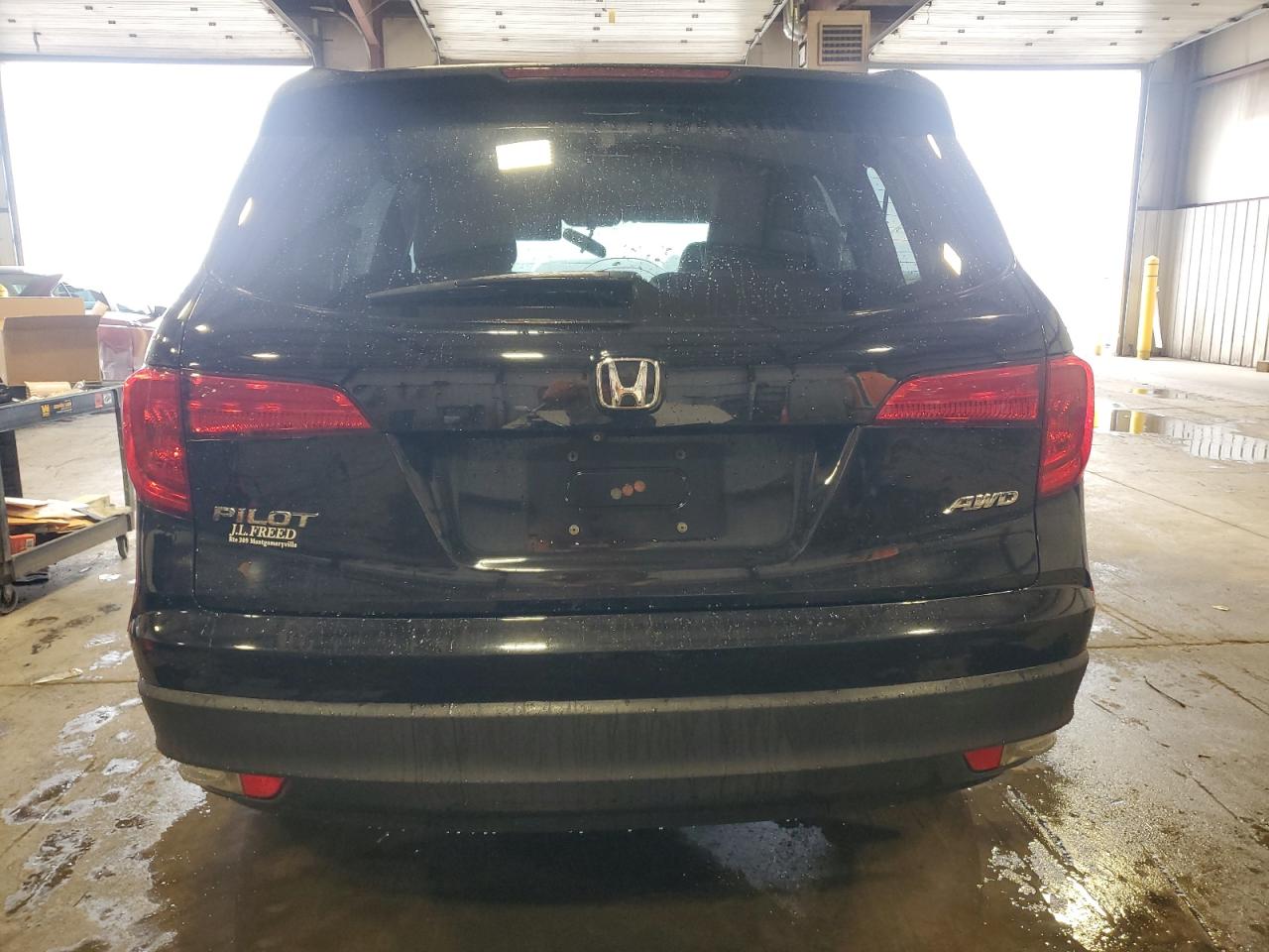 2018 Honda Pilot Lx VIN: 5FNYF6H15JB020863 Lot: 80826215
