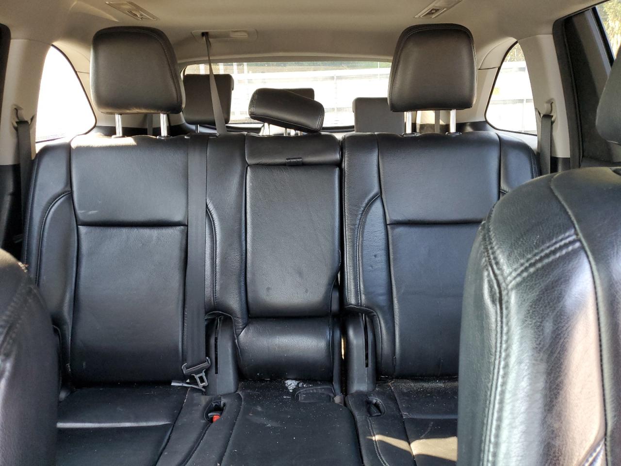 2015 Toyota Highlander Le VIN: 5TDZARFH6FS010284 Lot: 81300095