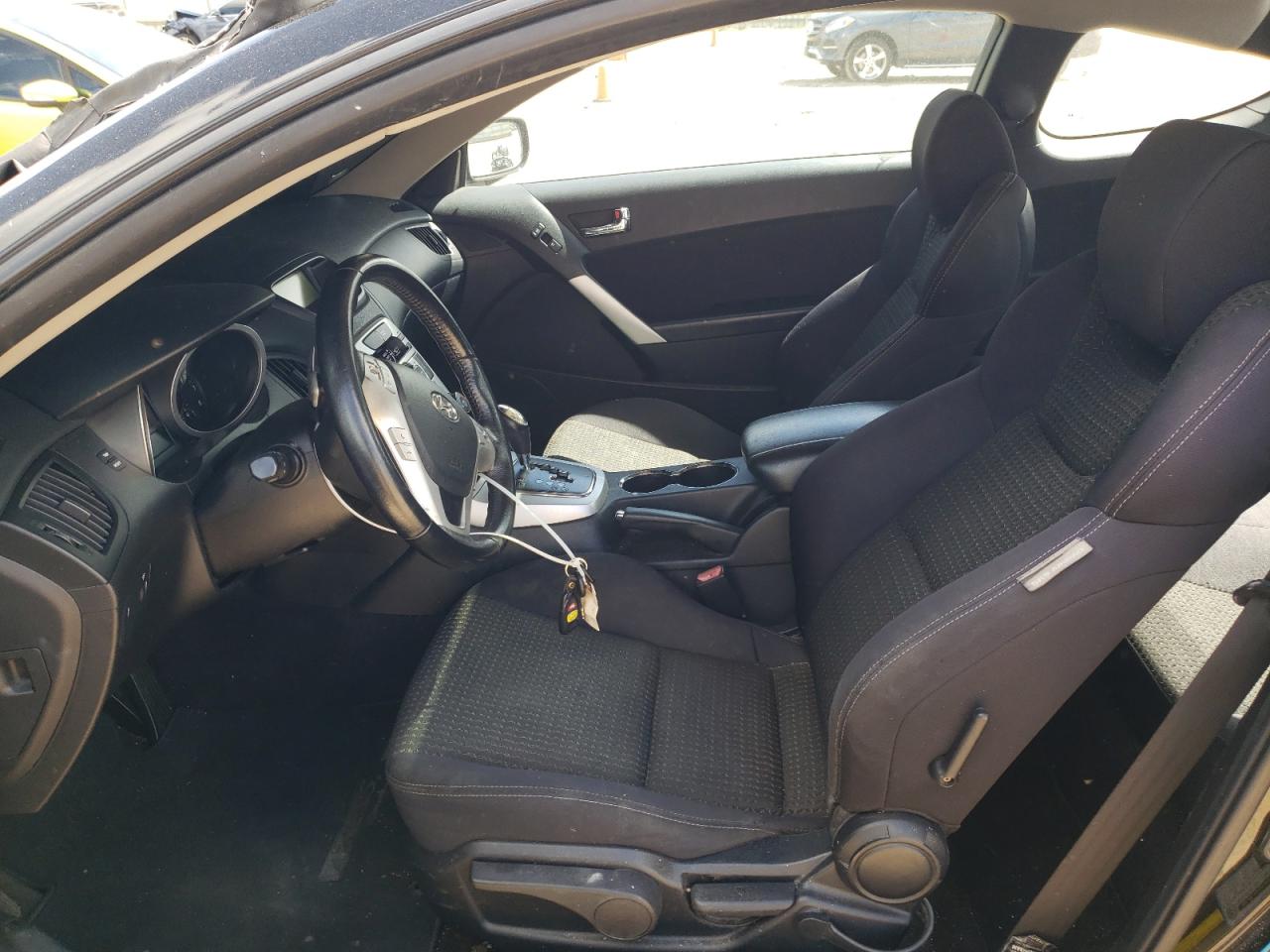 2010 Hyundai Genesis Coupe 2.0T VIN: KMHHT6KD6AU023706 Lot: 71169955