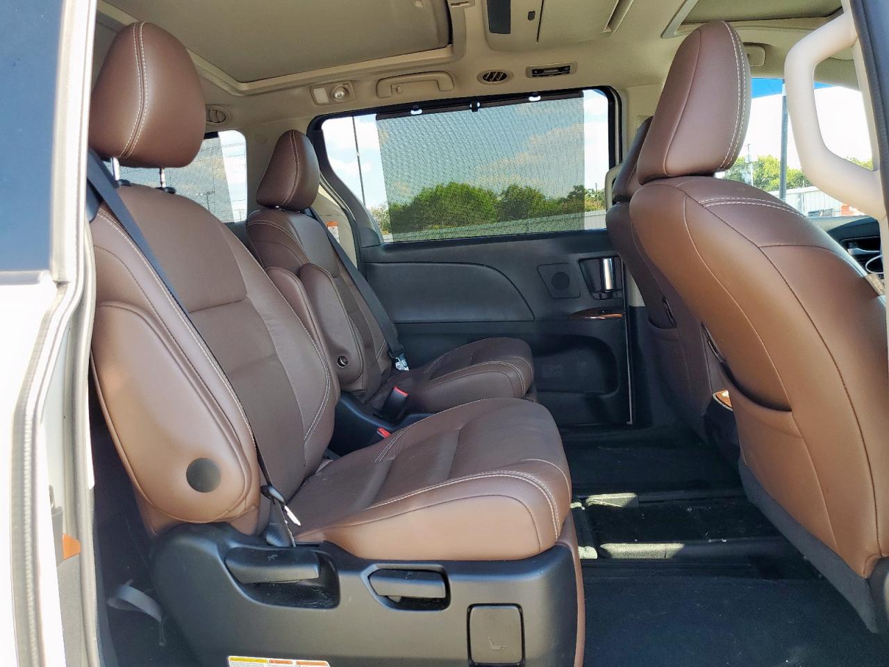 2017 Toyota Sienna Xle VIN: 5TDYZ3DC5HS896674 Lot: 84636035