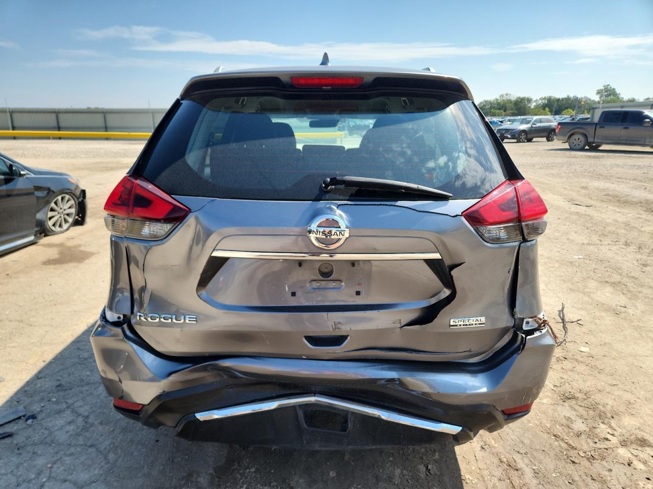 2019 Nissan Rogue S VIN: KNMAT2MT4KP555684 Lot: 80840695