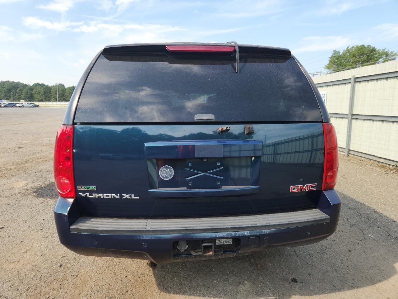 2007 GMC Yukon Xl C1500 VIN: 1GKFC16087R334270 Lot: 80695325