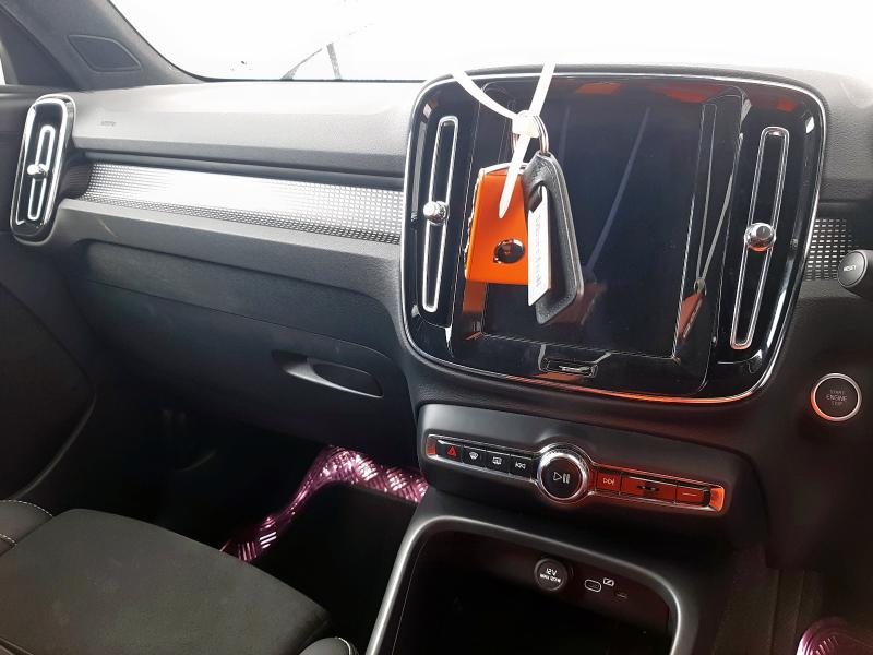 2024 VOLVO XC40 + B3 MHEV AUTO 