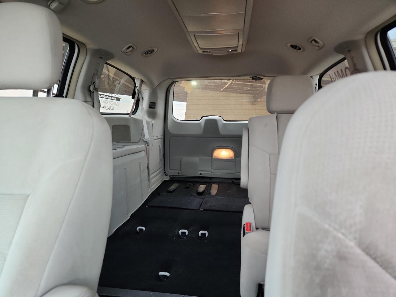 2011 Chrysler Town & Country Touring VIN: 2A4RR5DG8BR704886 Lot: 81671565